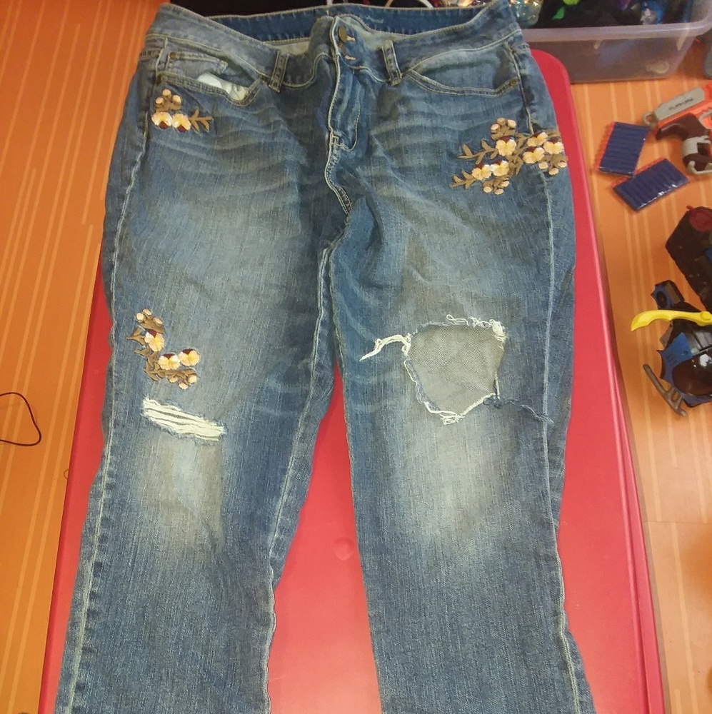Ny co boyfriend fit size 14 embroidered  jeans